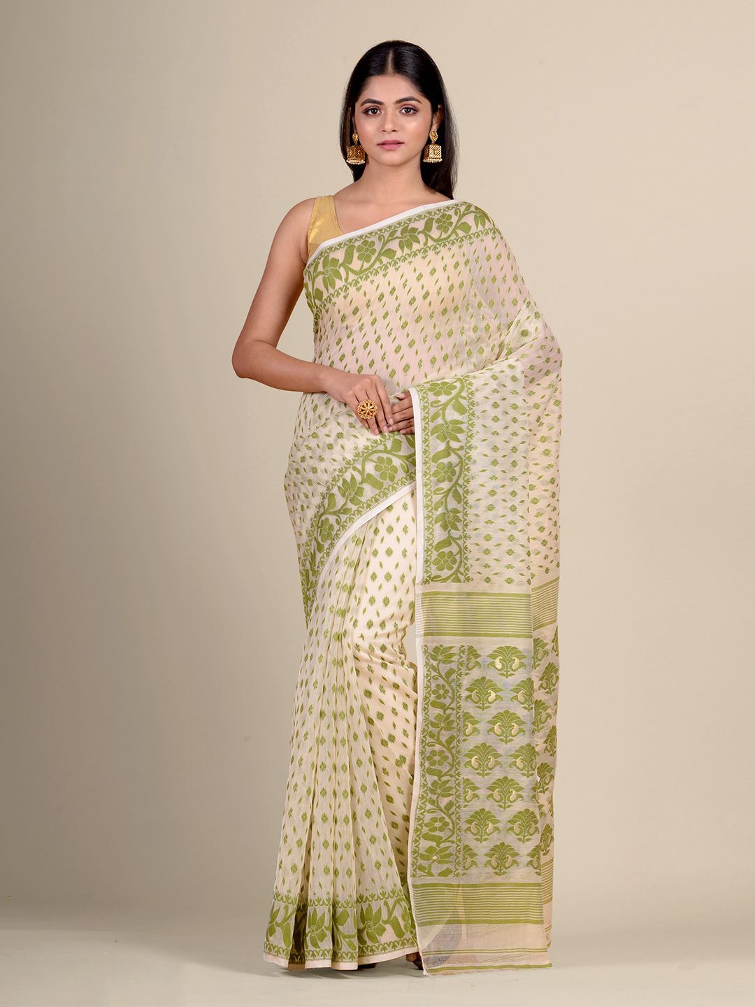 

Charukriti Off White & Green Floral Woven Design Jamdani Saree