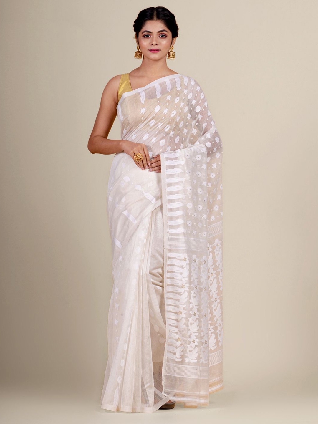 

Charukriti White & Gold-Toned Woven Design Silk Cotton Jamdani handwoven Saree