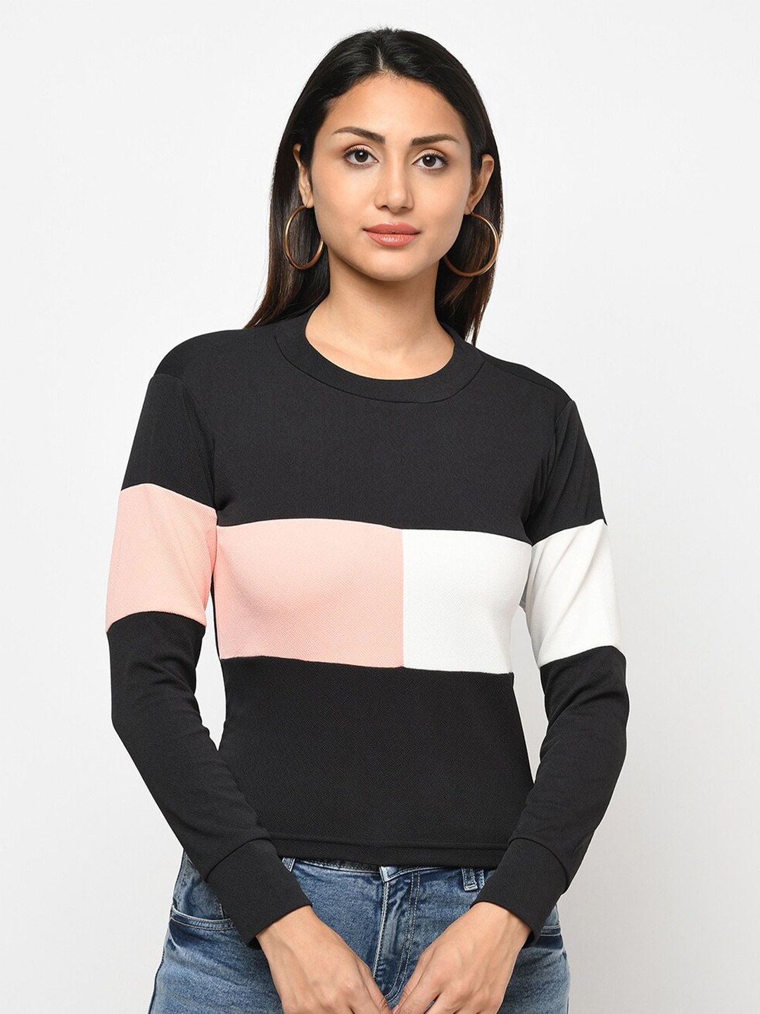 

Purple State Women Black & White Knitted Colourblocked T-shirt