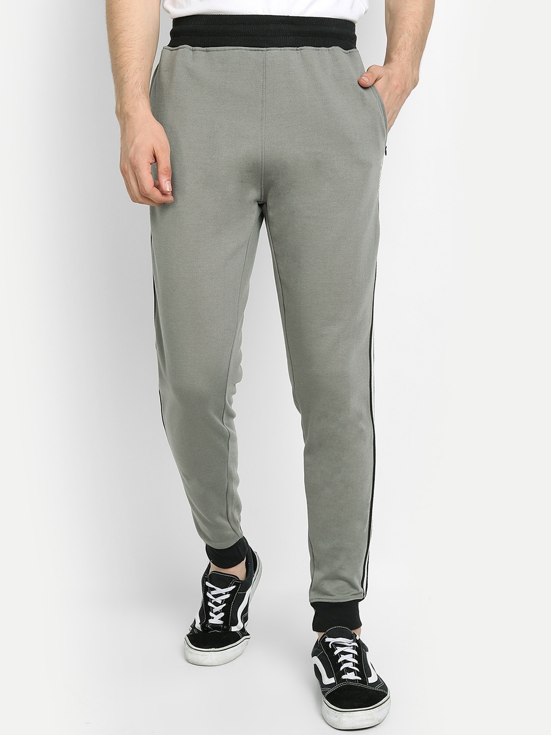 

BE AWARA Men Grey Solid Straight Fit Cotton Joggers