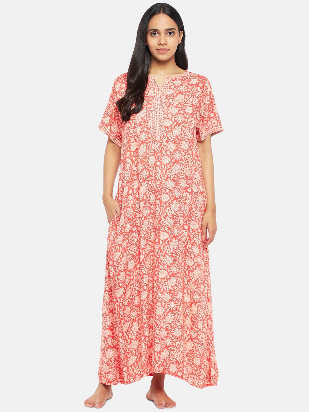 

RANGMANCH BY PANTALOONS Women Red & White Printed Maxi Nightdress