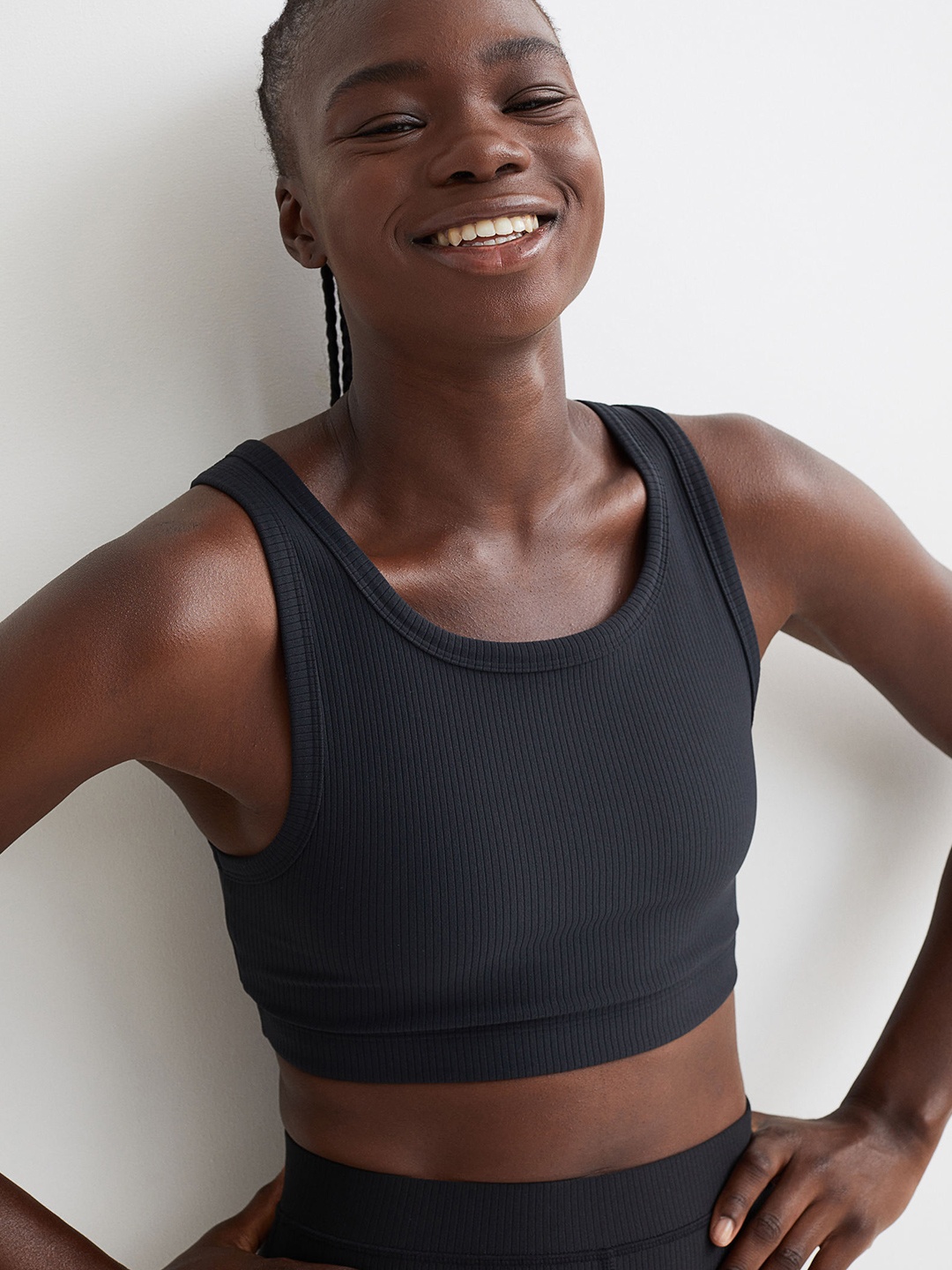 

H&M Women Black Solid Medium Support Sports Bra