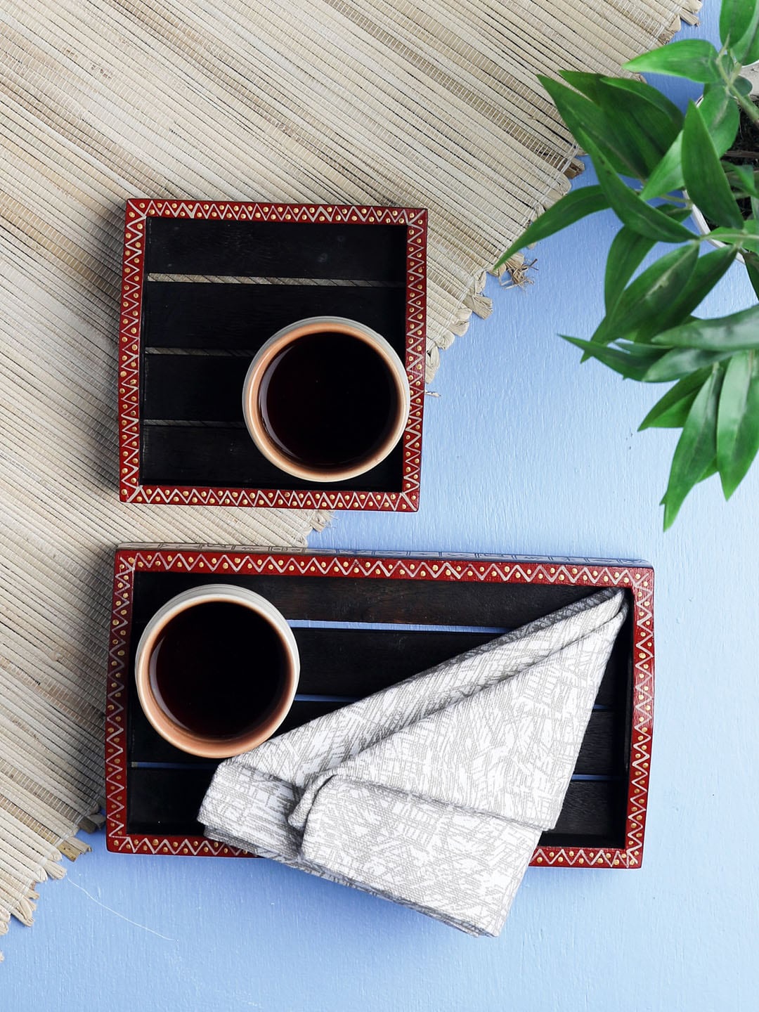 

VarEesha Set Of 2 Brown Solid Serving Trays