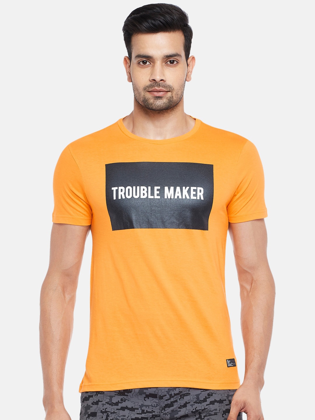 

People Men Orange Black Typography Printed Pure Cotton T-shirt