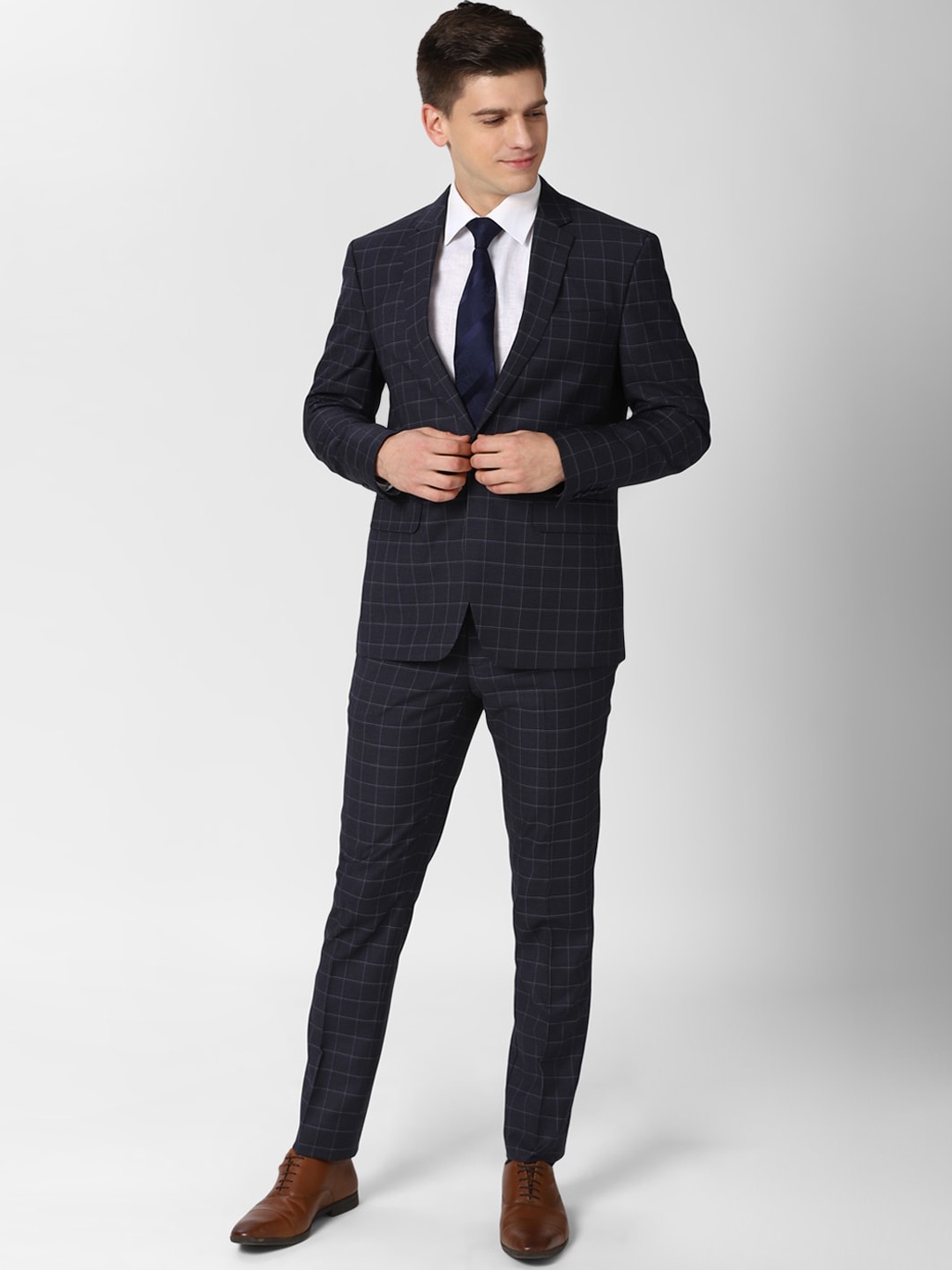 

Peter England Elite Men Navy Blue & White Checked Single-Breasted Two-Piece Formal Suit