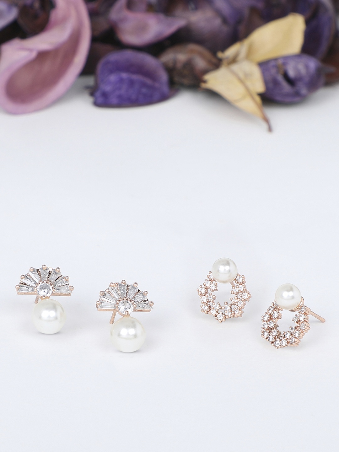

Zaveri Pearls Gold-Toned Contemporary Drop Earrings
