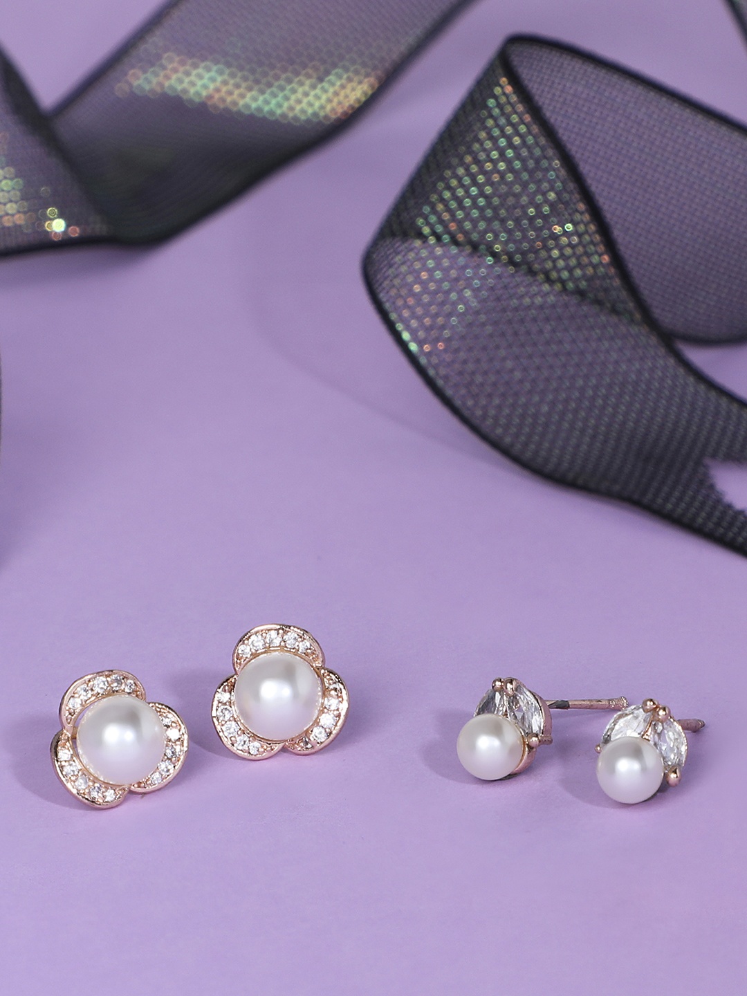 

Zaveri Pearls Set of 2 Gold Plated Gold-Toned Contemporary Studs Earrings