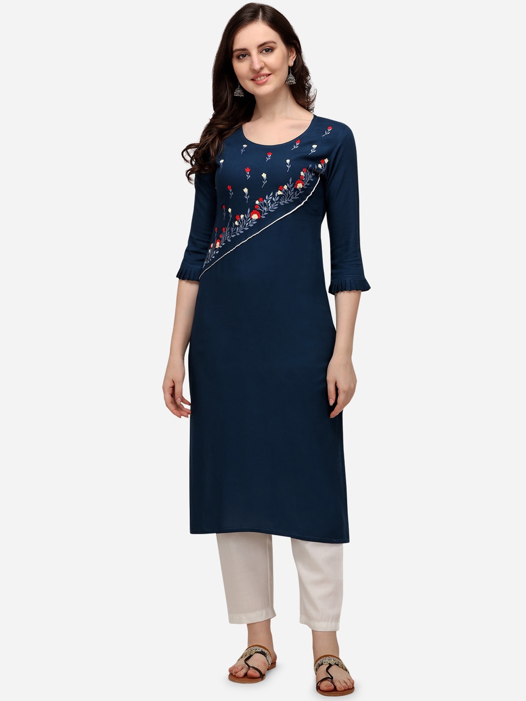 

SAADHVI Women Blue Floral Embroidered Flared Sleeves Straight Kurta