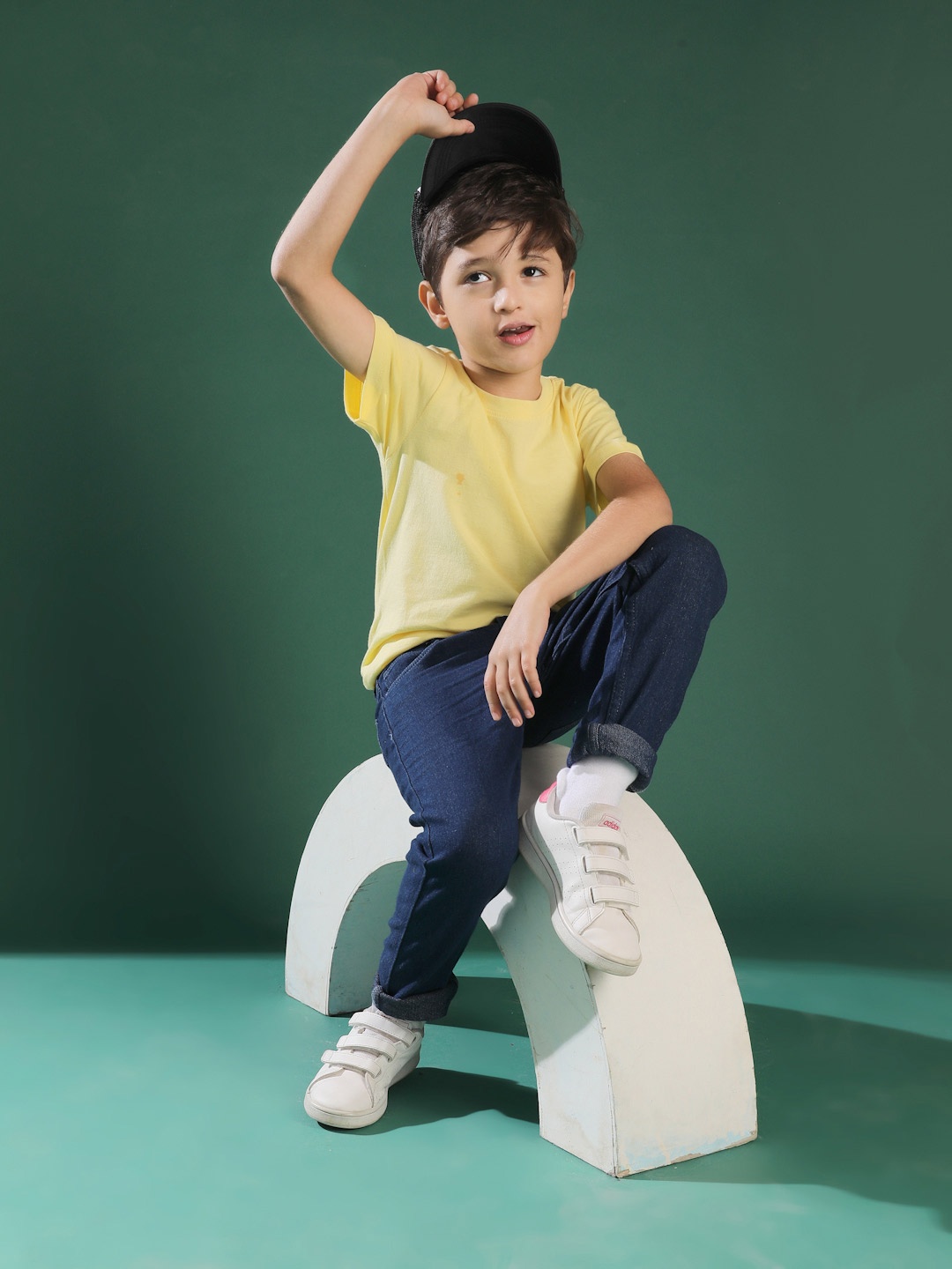 

TALES & STORIES Boys Blue Slim Fit Light Fade Jeans