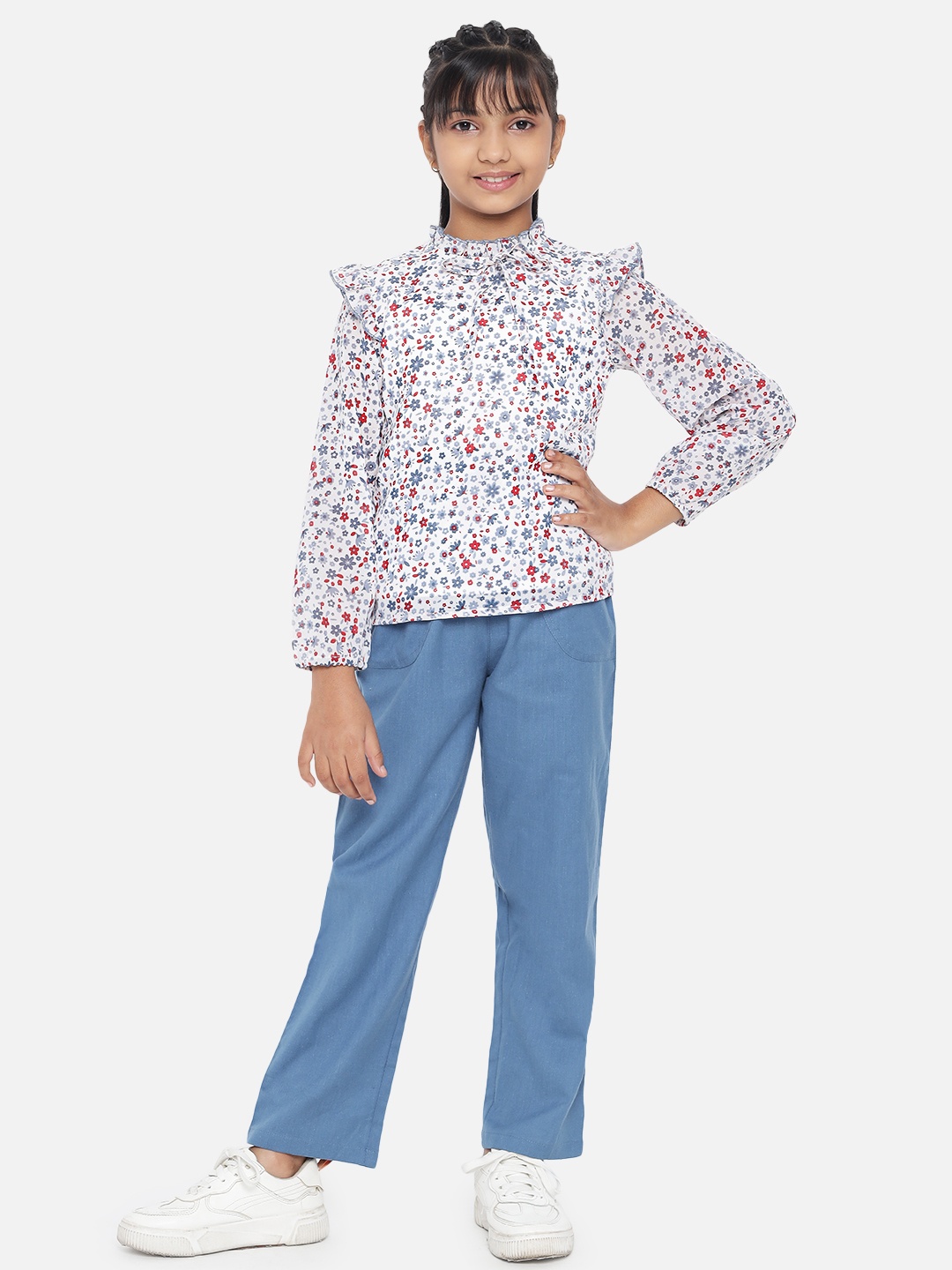 

luyk Girls Blue & White Printed Top with Trousers