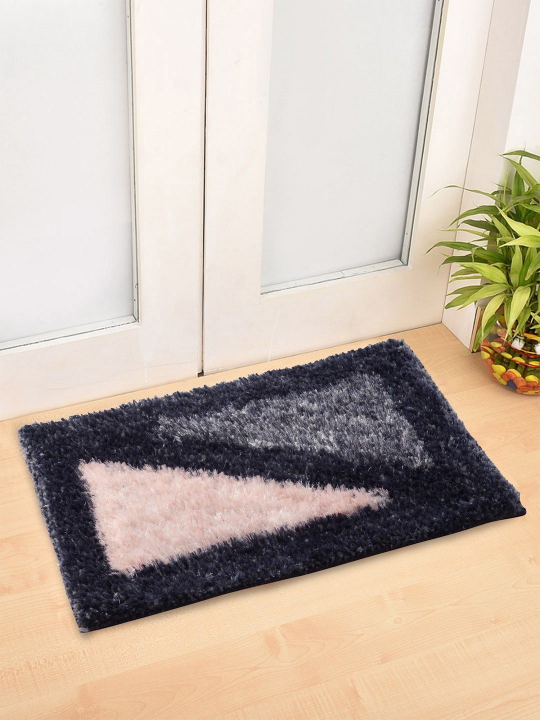

Arrabi Set Of 2 Grey & Beige Geometric Synthetic Floor Mats