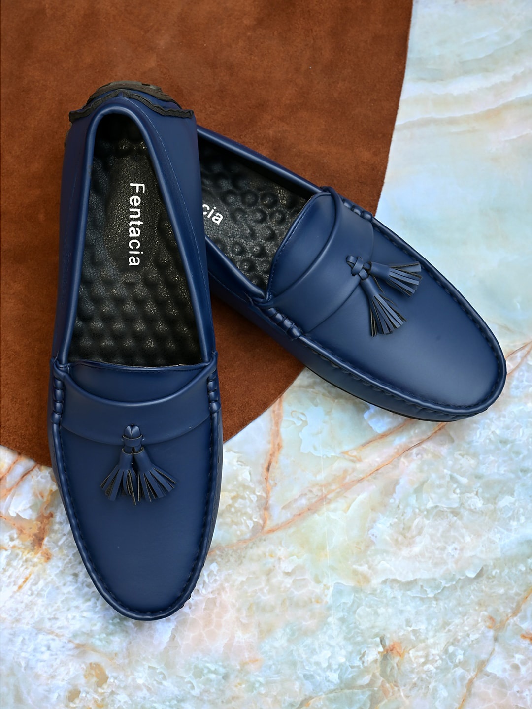 

Fentacia Men Blue Tassel Loafers