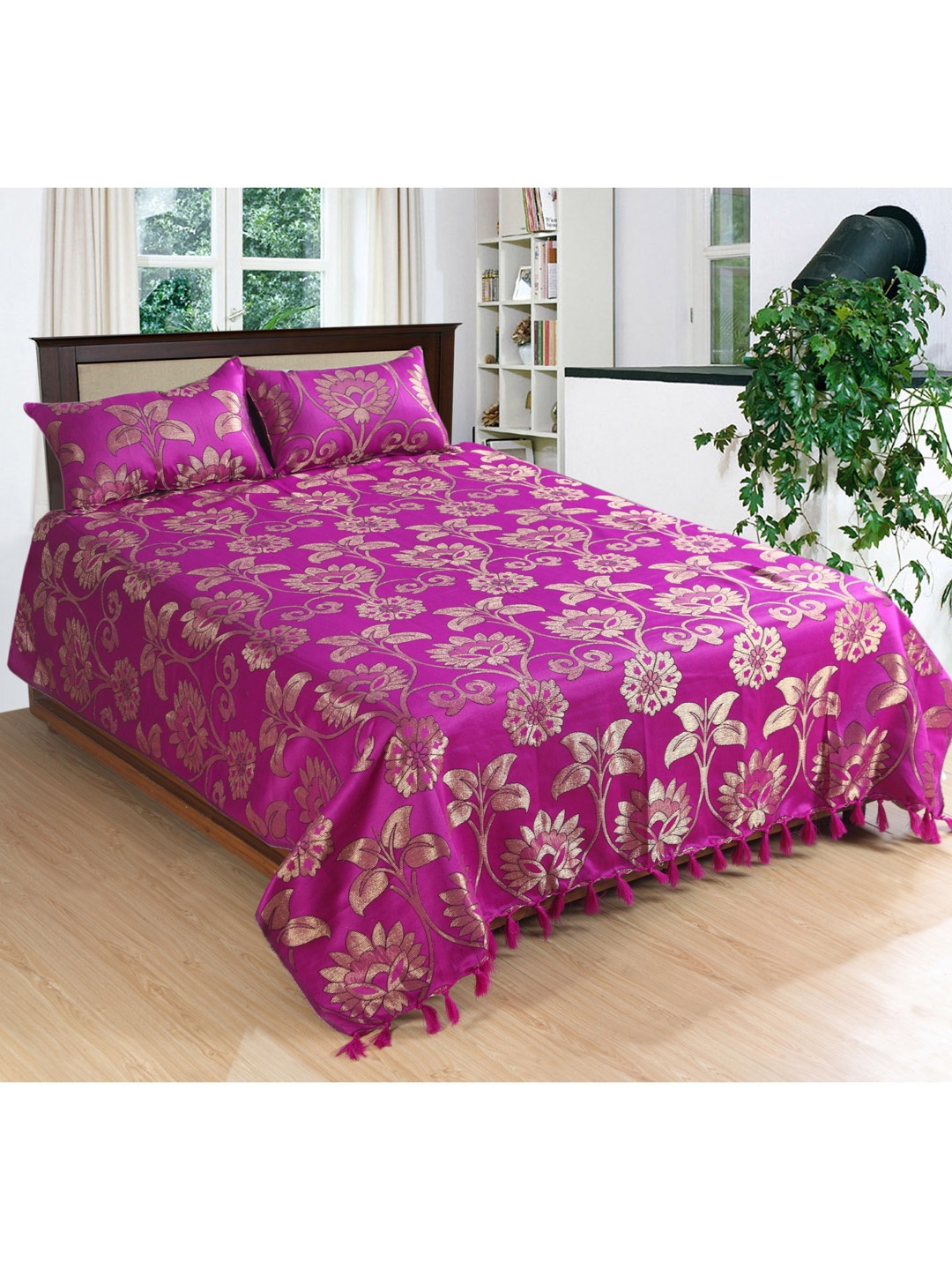 

Varde Purple & Gold Colored Woven Design Double King Size Bedcover With 2 Pillow Cover
