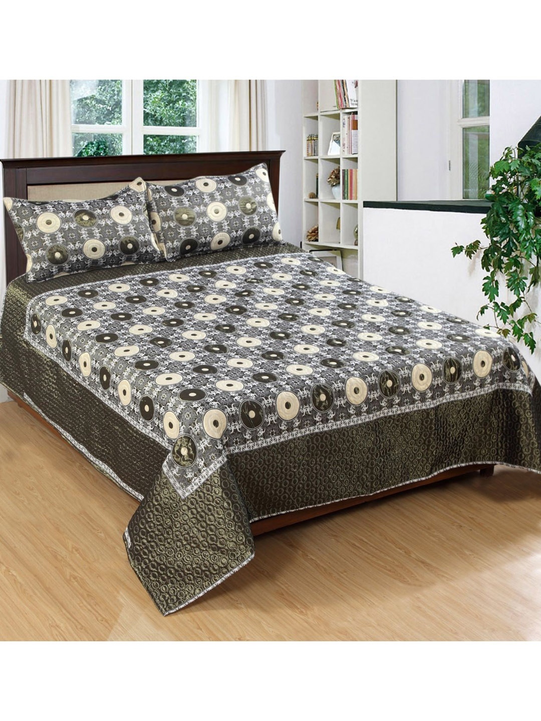

Varde Green & White Woven Design Double King Size Bedcover With 2 Pillow Cover