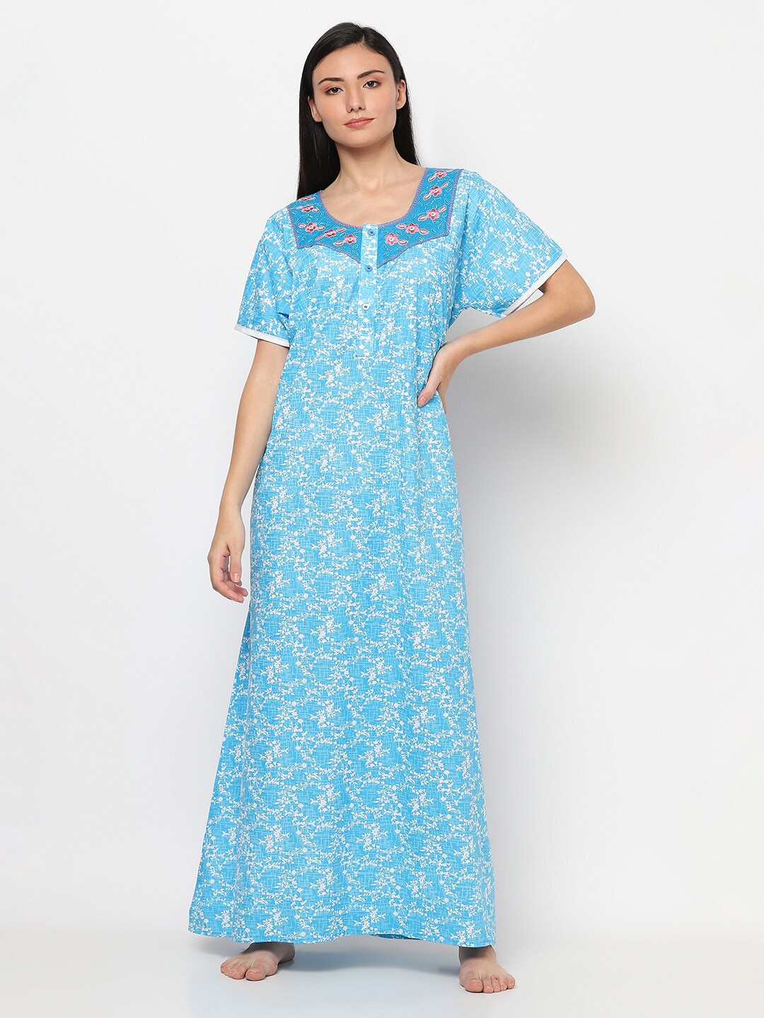 

TRUNDZ Women Blue Printed Maxi Nightdress