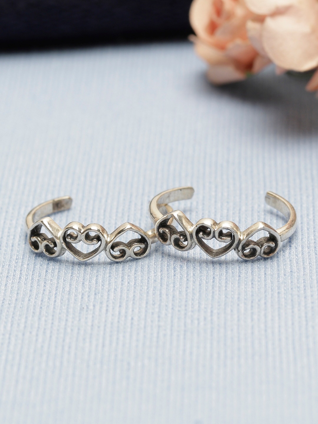 

GIVA Set of 2 925 Sterling Silver Oxidised Curled Heart Toe Ring
