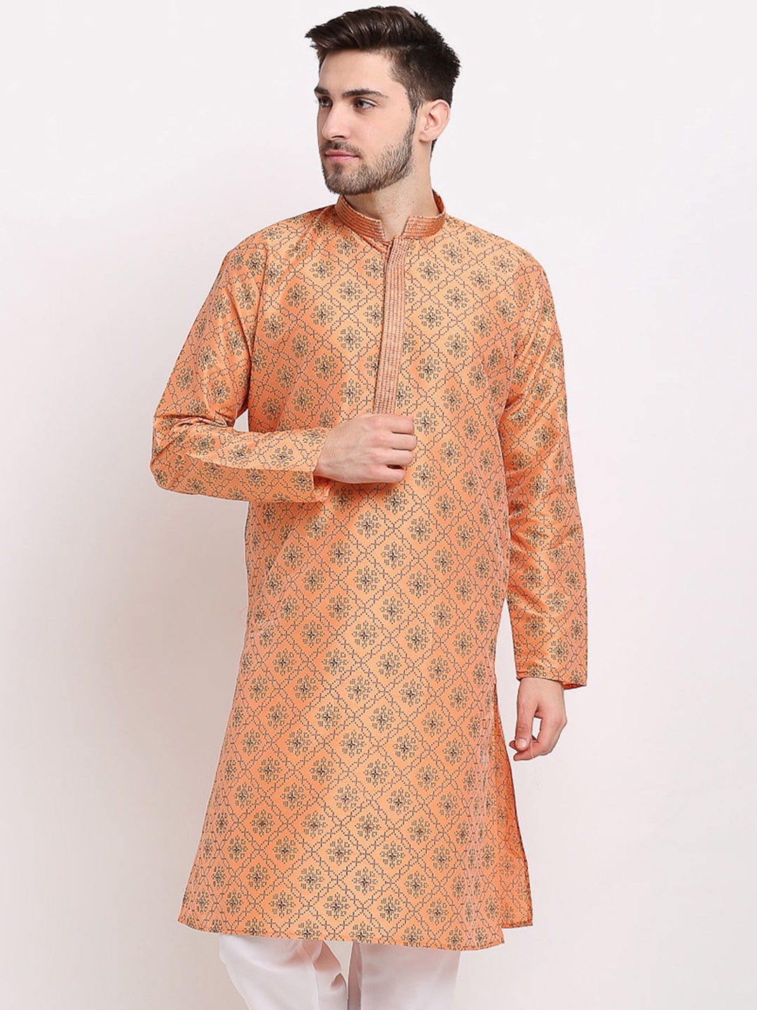 

Jompers Men Orange & Green Geometric Printed Kurta