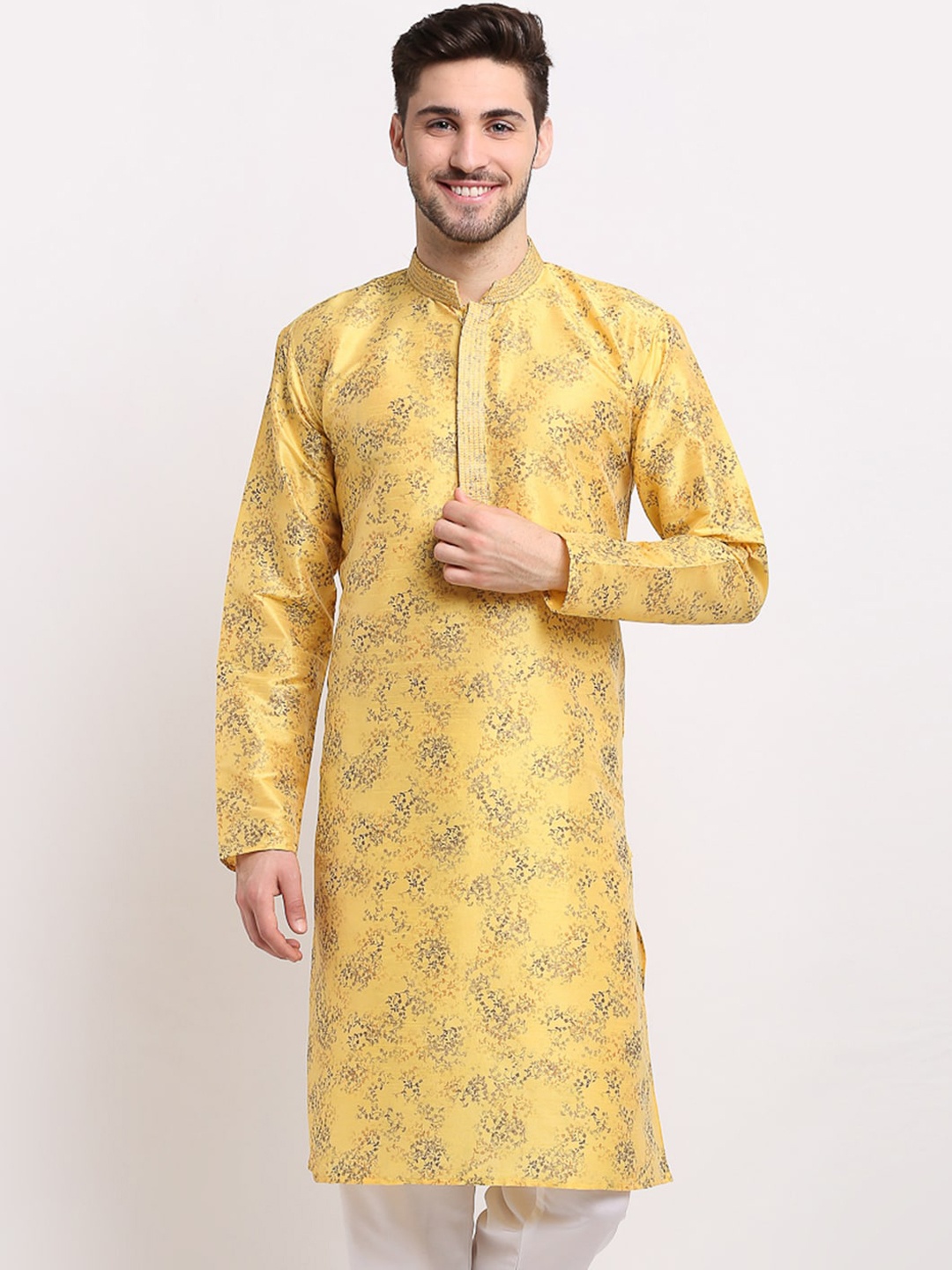 

Jompers Men Yellow & Black Printed Kurta