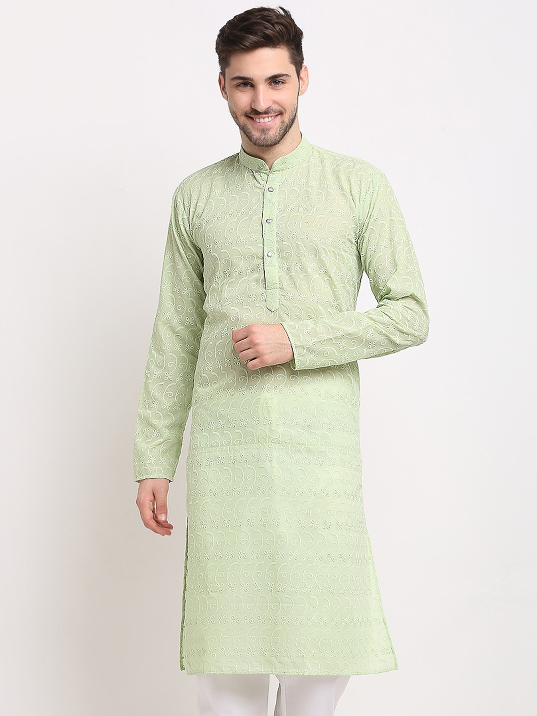 

Jompers Men Green Ethnic Motifs Embroidered Thread Work Pure Cotton Kurta