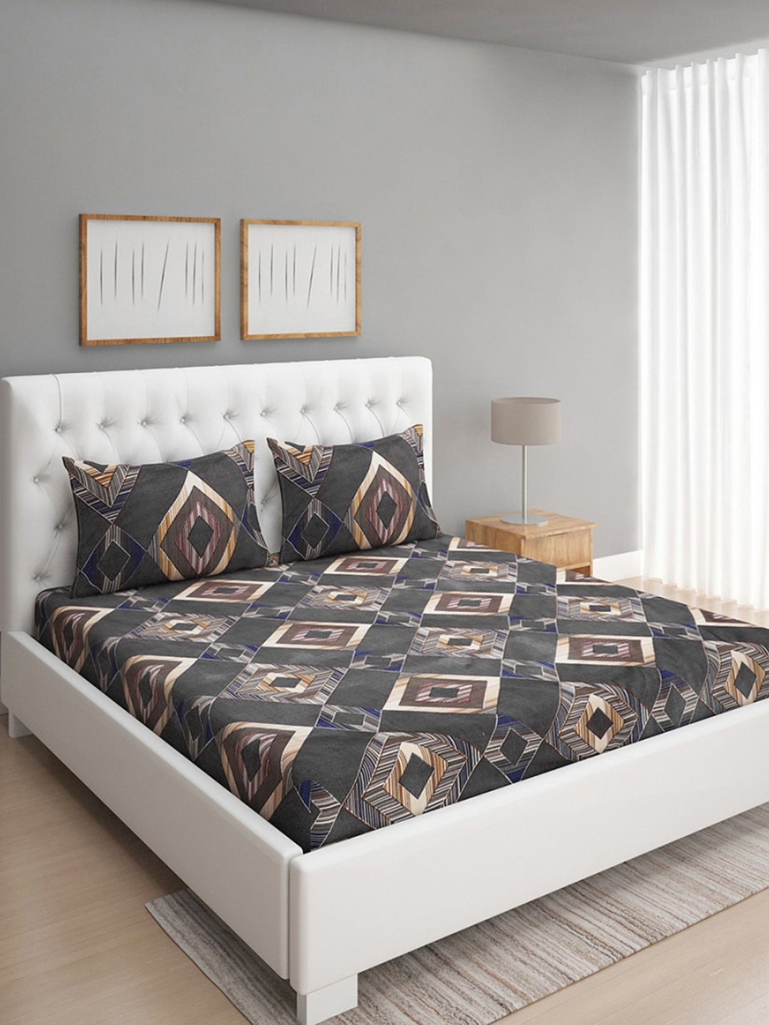 

ROMEE Geometric 144 TC Microfiber Queen Bedsheet with 2 Pillow Covers, Brown