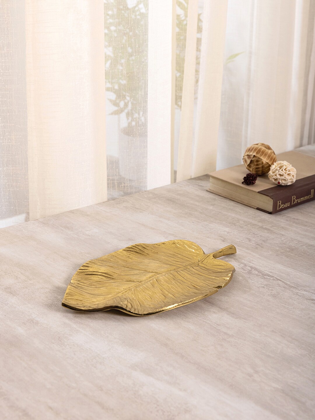 

Pure Home and Living Gold-Toned Small Naaz Leaf Platter