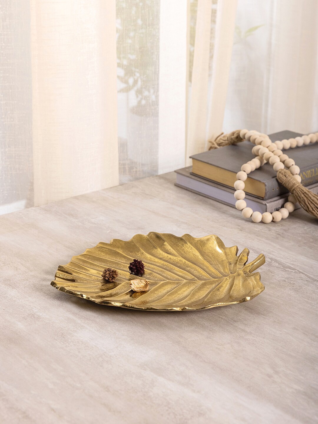 

Pure Home and Living Gold-Toned Amsara Leaf Platter