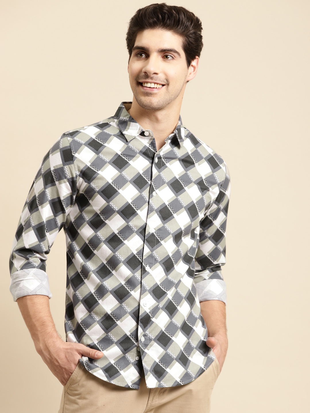 

United Colors of Benetton Men Grey Slim Fit Pure Cotton Checked Casual Shirt