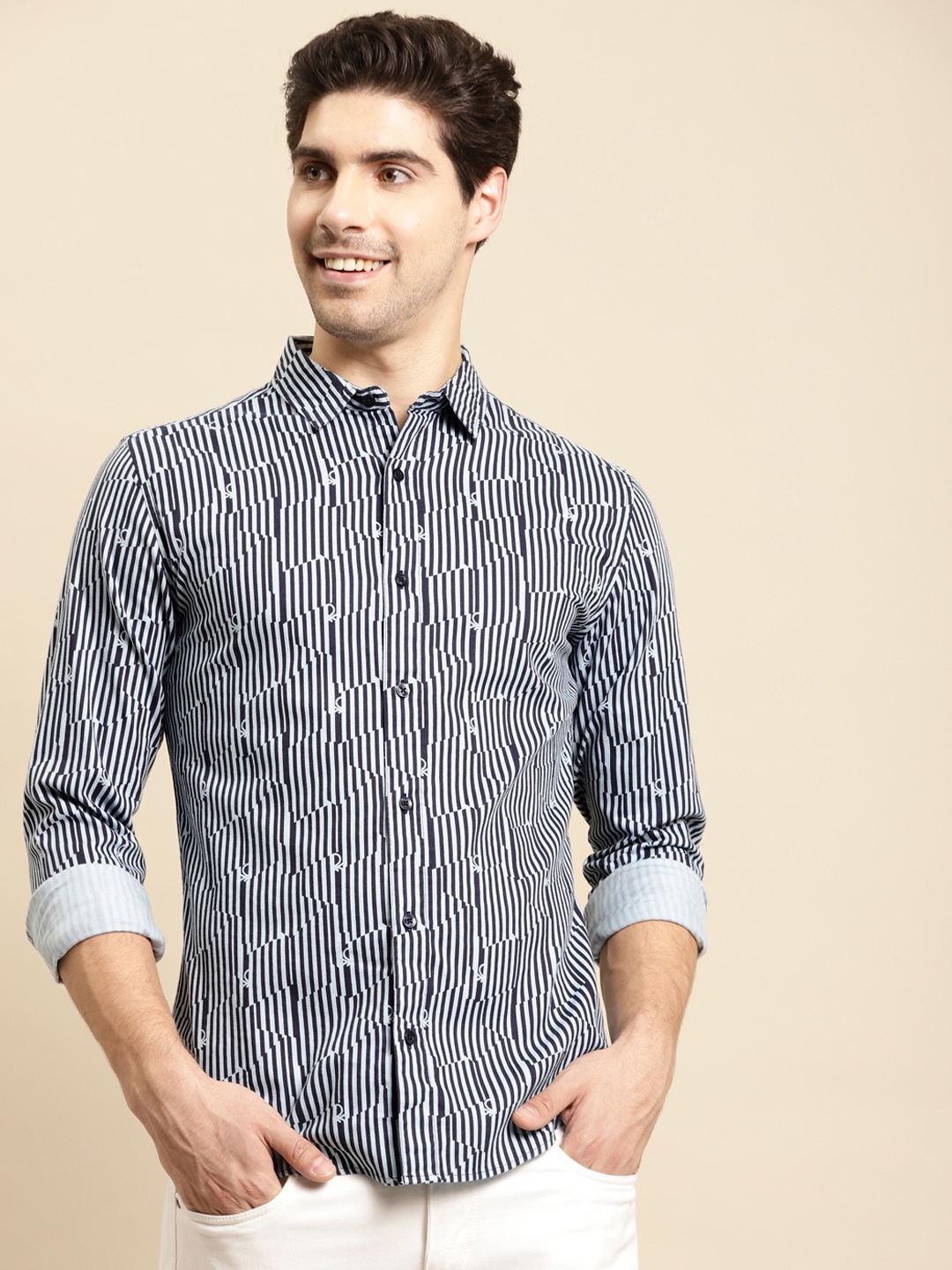 

United Colors of Benetton Men Blue Pure Cotton Slim Fit Opaque Printed Casual Shirt, Navy blue