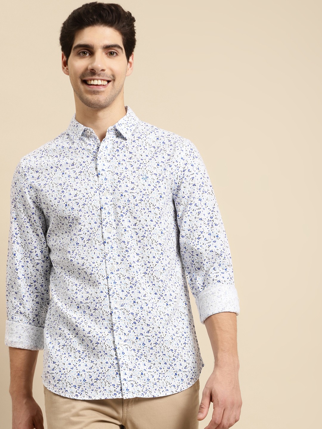 

United Colors of Benetton Men White Slim Fit Floral Opaque Printed Casual Shirt