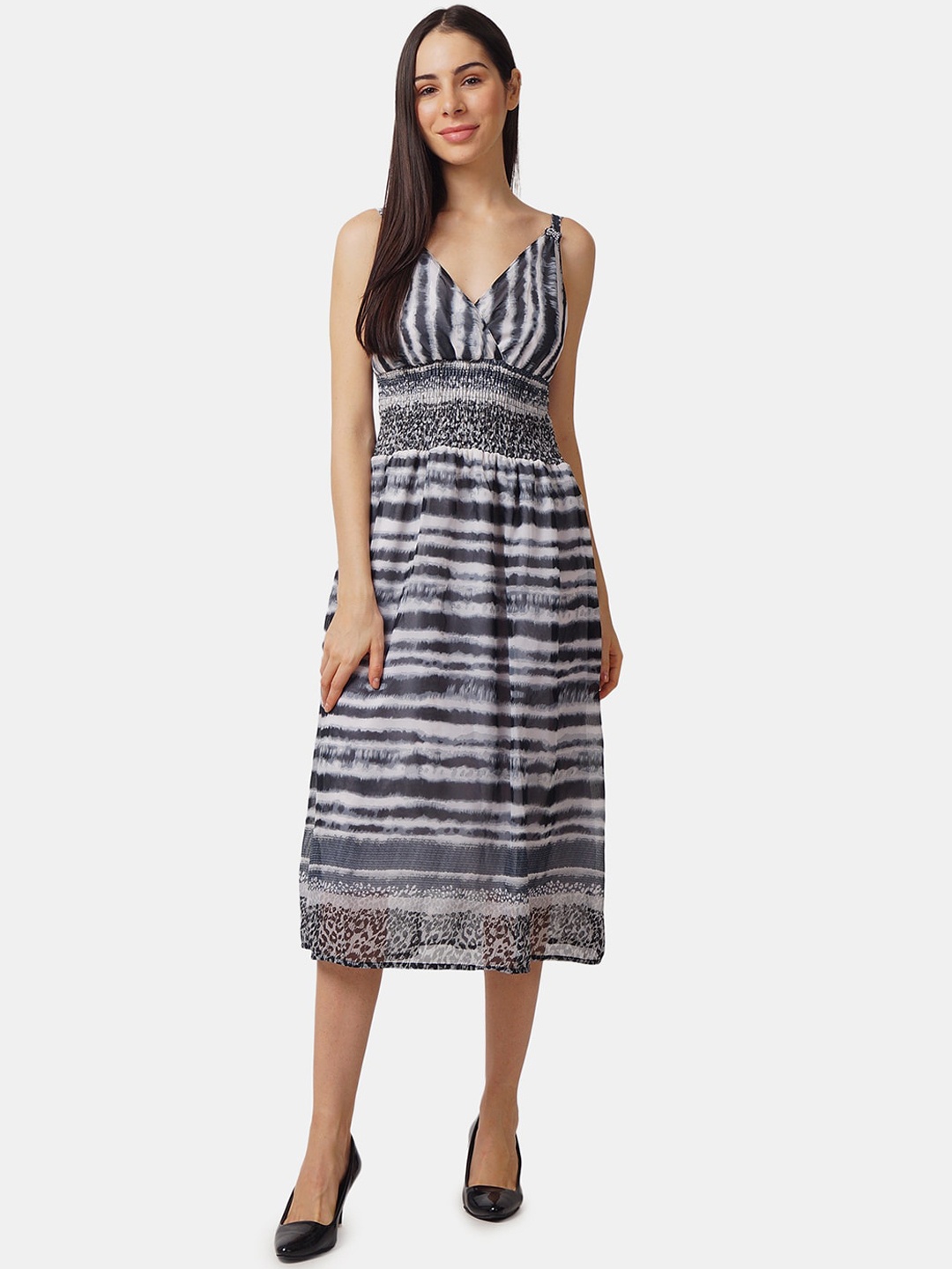 

IX IMPRESSION Black Georgette Midi Dress
