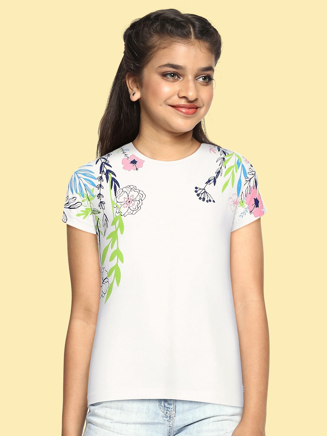 

Gini and Jony Girls White Floral Printed Extended Sleeves T-shirt