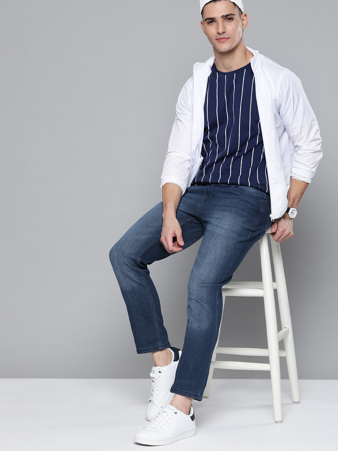 

Harvard Men Navy Blue Cropped Tapered Fit Light Fade Stretchable Jeans