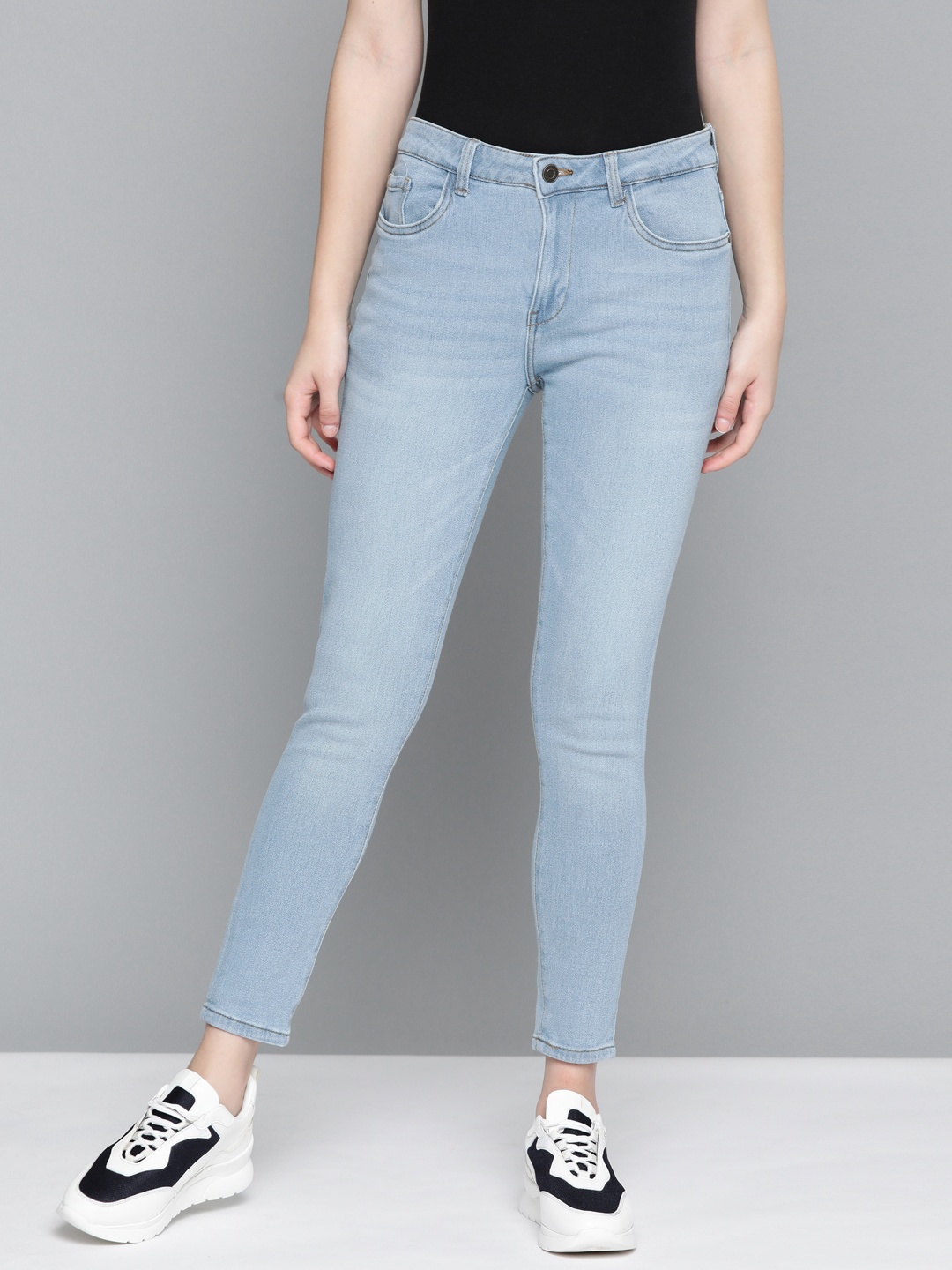 

Harvard Women Blue Skinny Fit Light Fade Stretchable Jeans