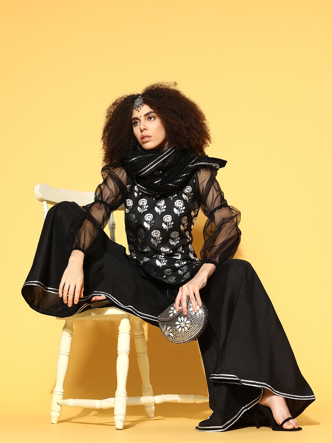

Inddus Ethnic Motifs Cotton Blend Kurta Set, Black