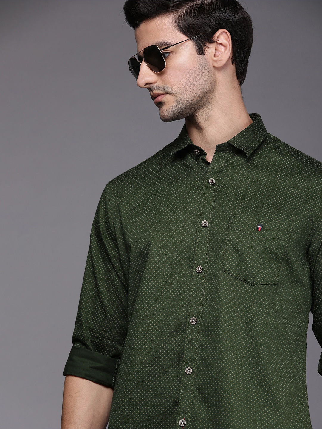 

Louis Philippe Sport Men Dark Green Slim Fit Micro Ditsy Printed Cotton Casual Shirt