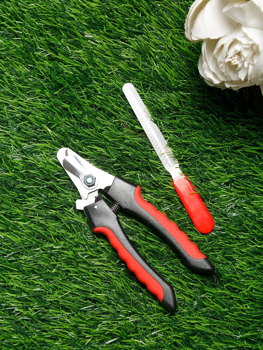 

WIGGLE TWIDDLE Red & Black Pet Grooming Nail Clipper