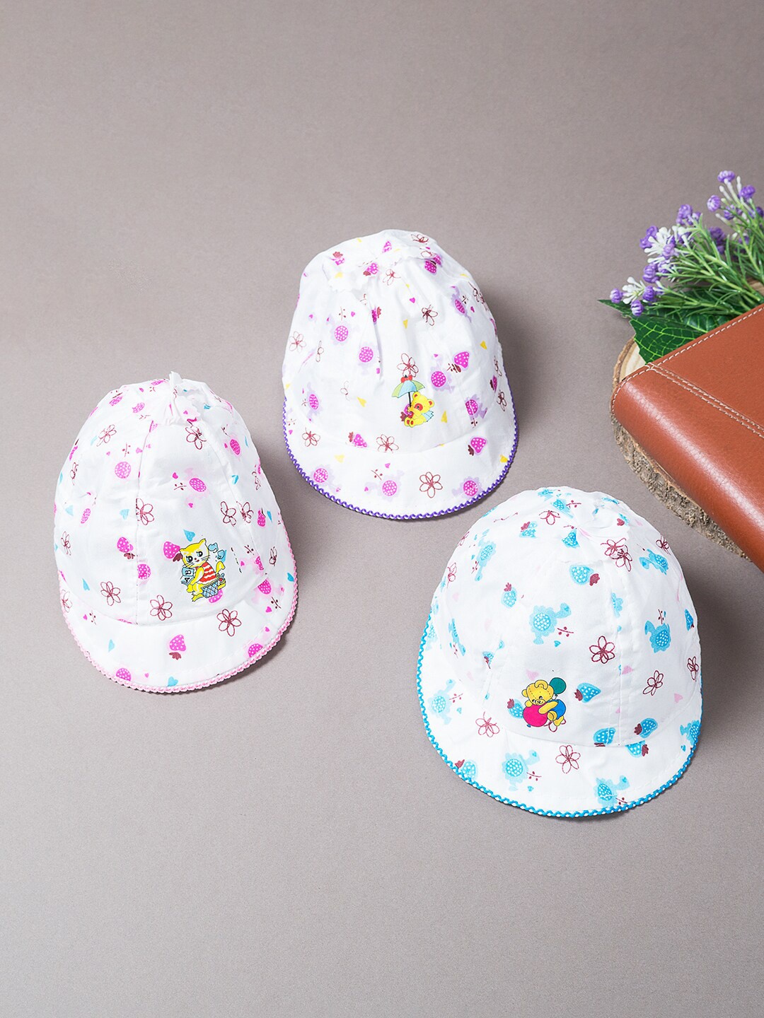 

Golden Peacock Unisex Pack of 3 Kids White & Pink Printed Snapback Cap