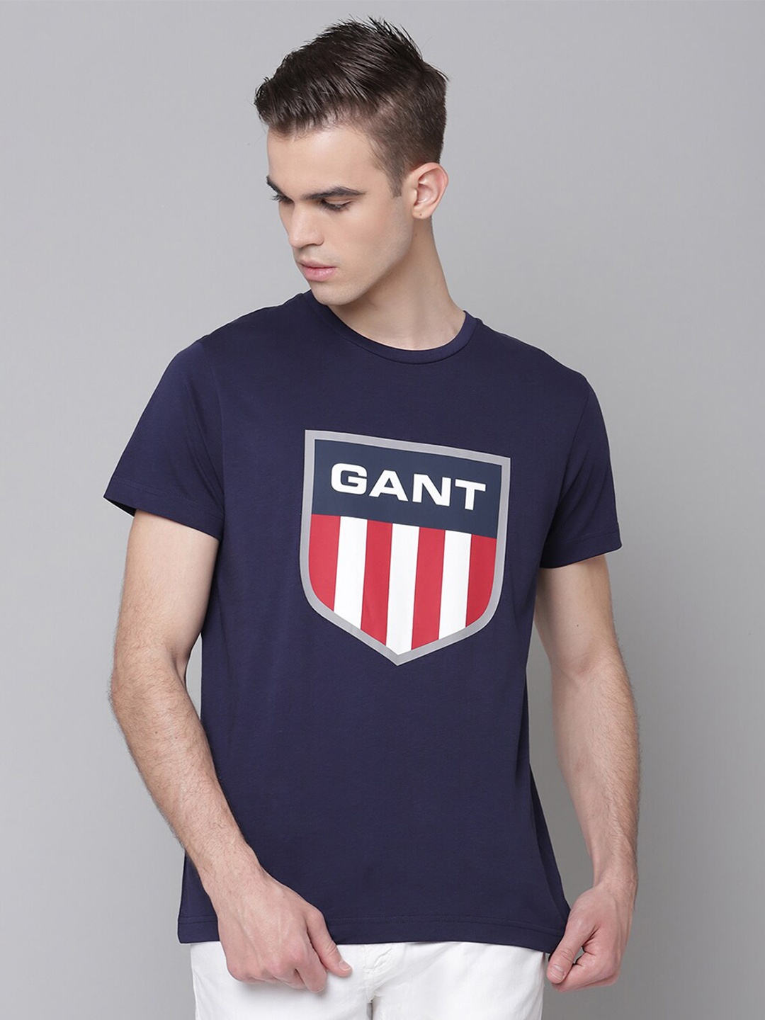 

GANT Men Navy Blue & Red Typography Printed T-shirt