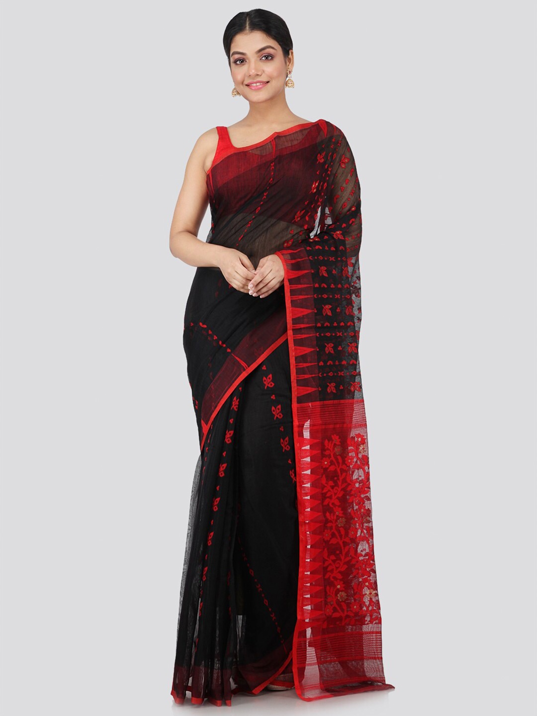 

PinkLoom Black & Red Floral Pure Cotton Jamdani Sustainable Saree