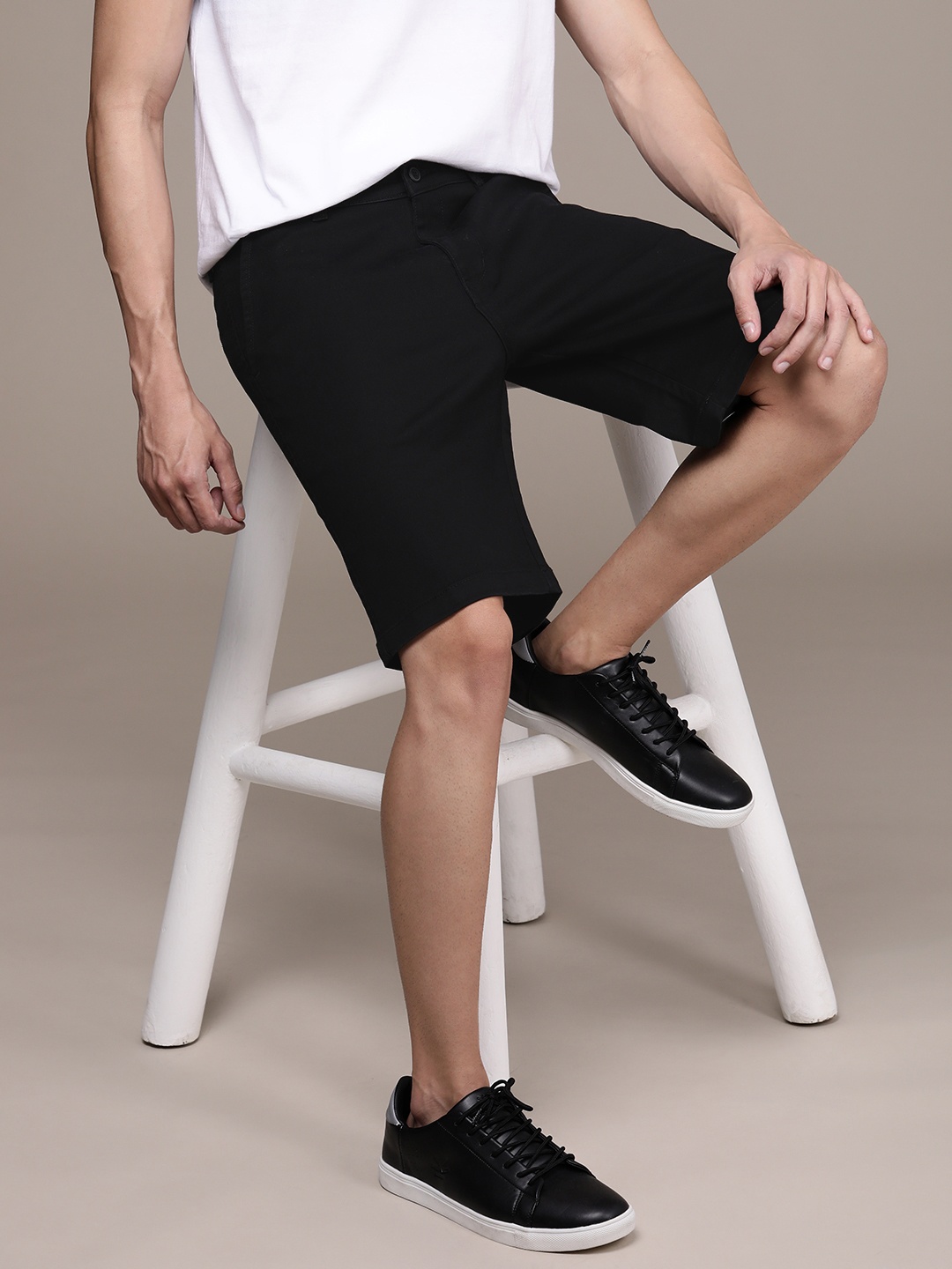 

High Star Men Black Slim Fit Regular Shorts