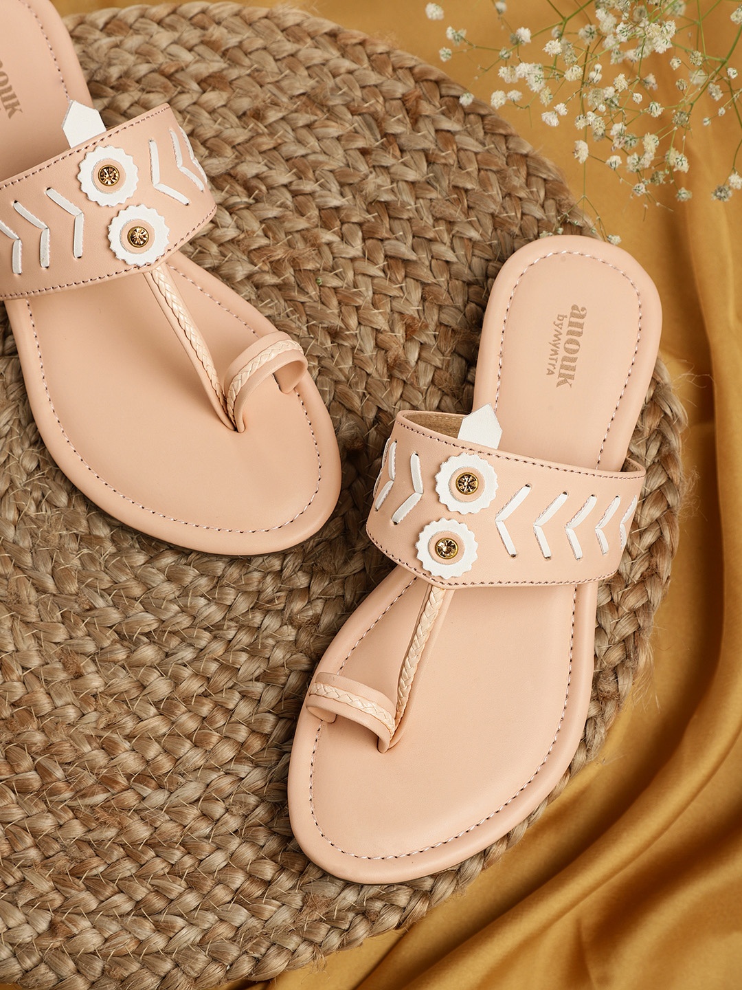 

Anouk Women Peach-Coloured & White Woven Design One Toe Flats