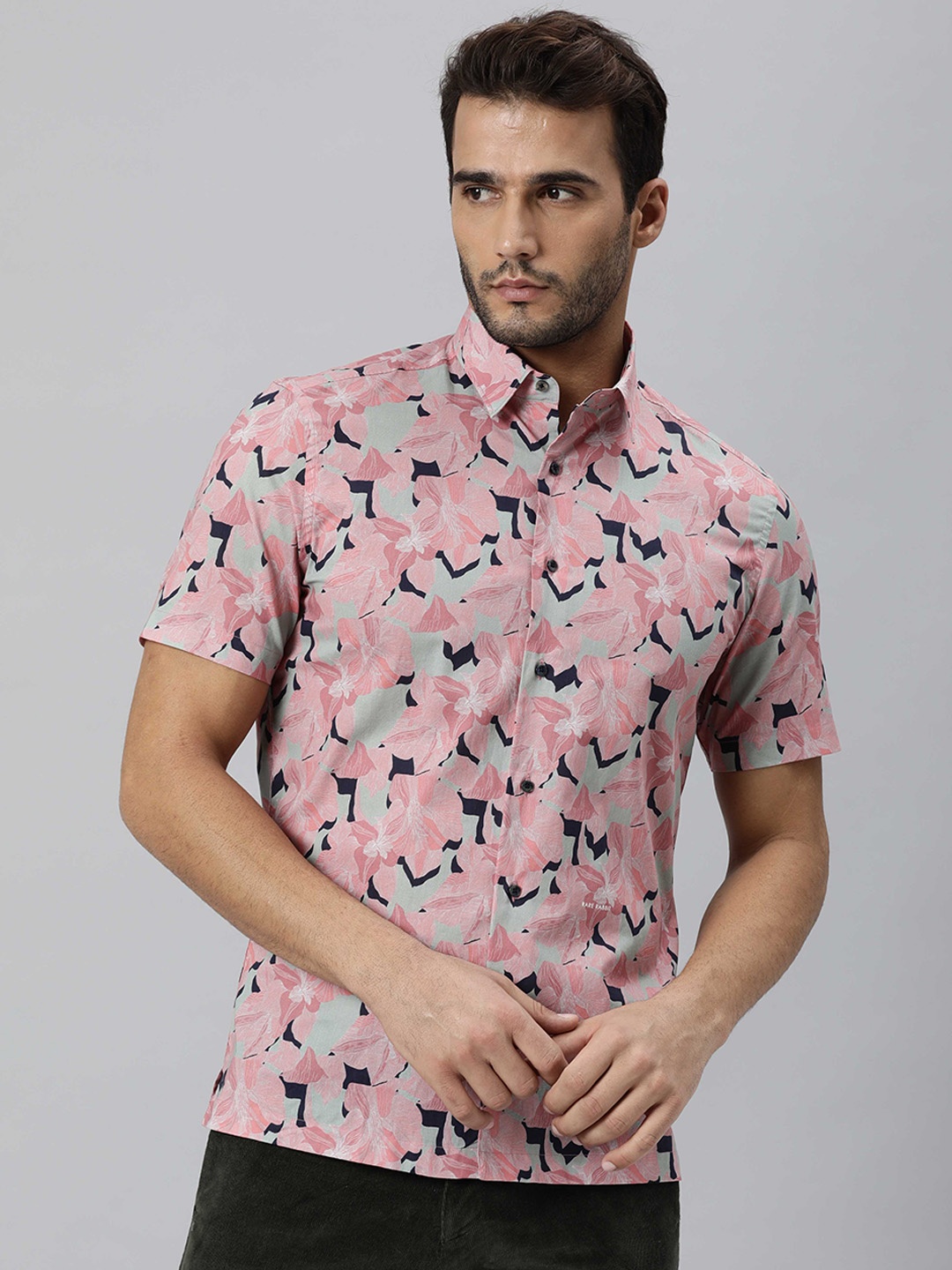 

RARE RABBIT Men Blur Slim Fit Opaque Floral Printed Cotton Shirt, Green