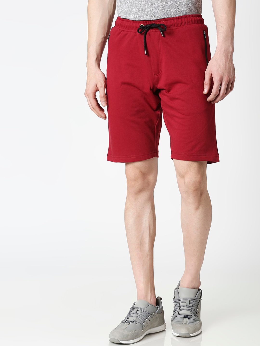 

Bewakoof Men Maroon Zipper Pocket Regular Shorts