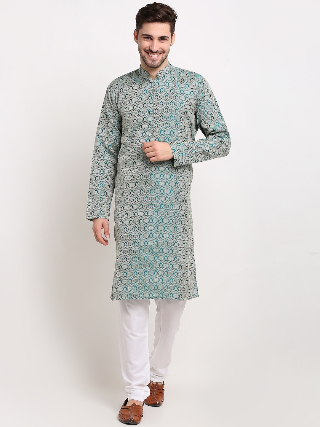 

Jompers Men Green Woven Design Kurta with Churidar