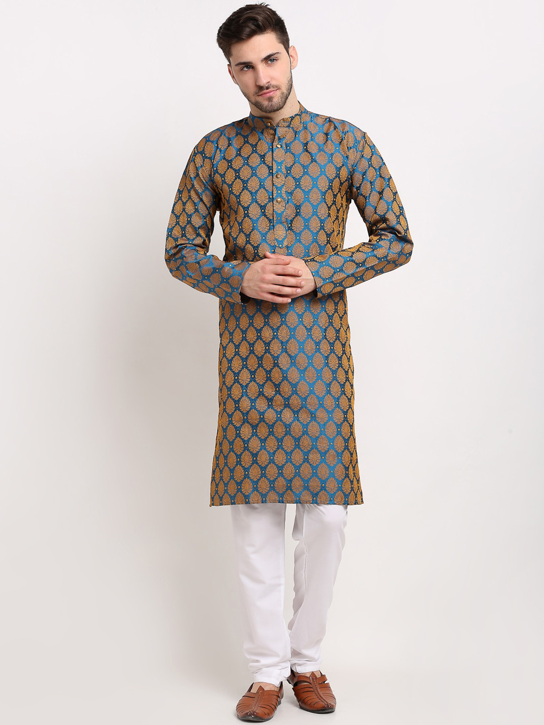 

Jompers Men Blue & Beige Ethnic Motifs Woven Design Regular Kurta With Pyjamas
