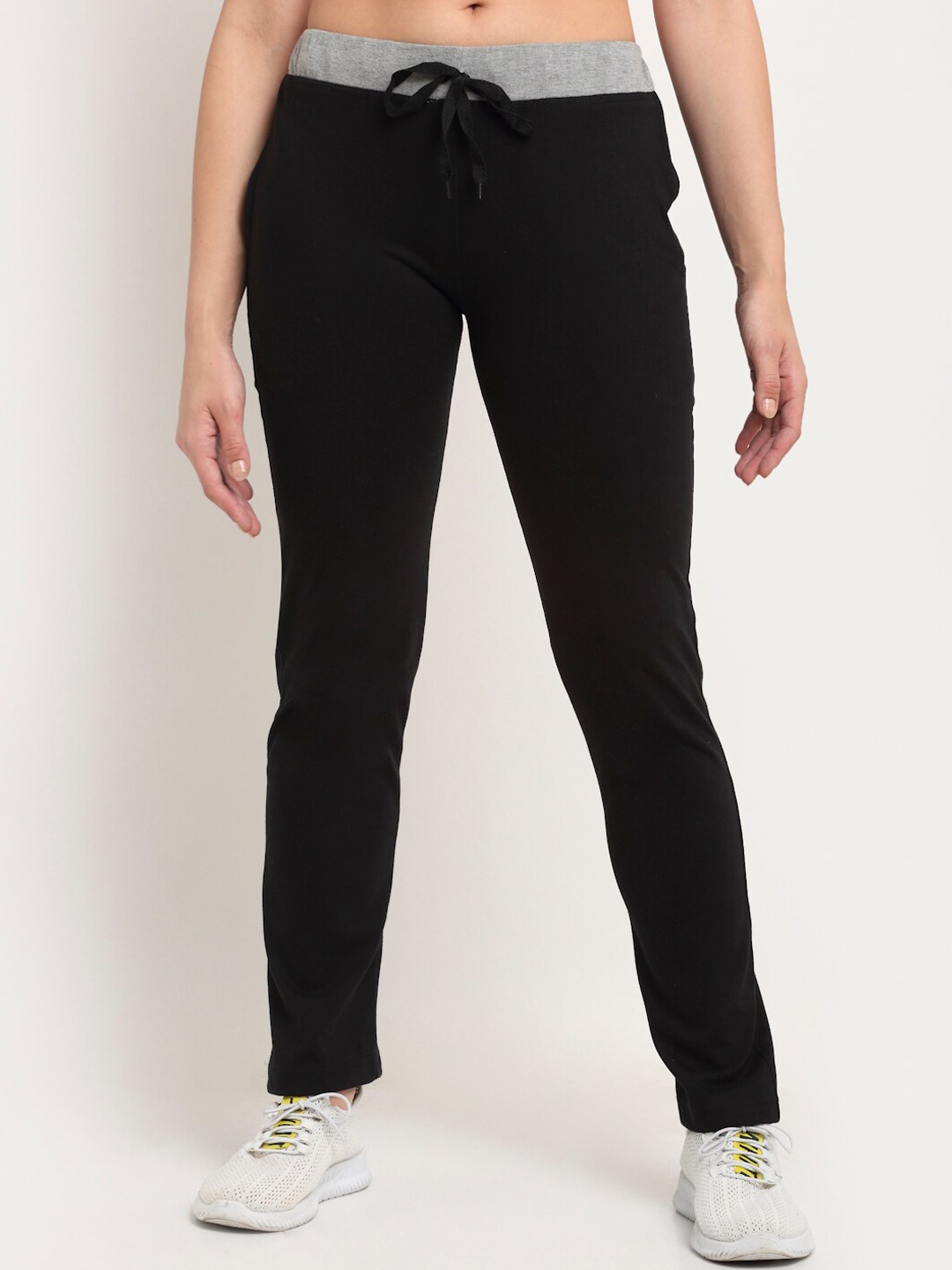 

MACK JONNEY Women Black Solid Track Pants