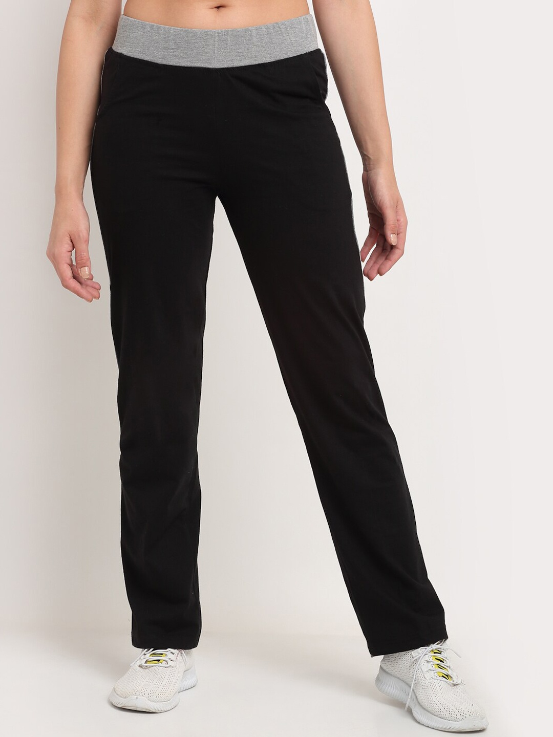 

VIMAL JONNEY Women Black Solid Track Pants