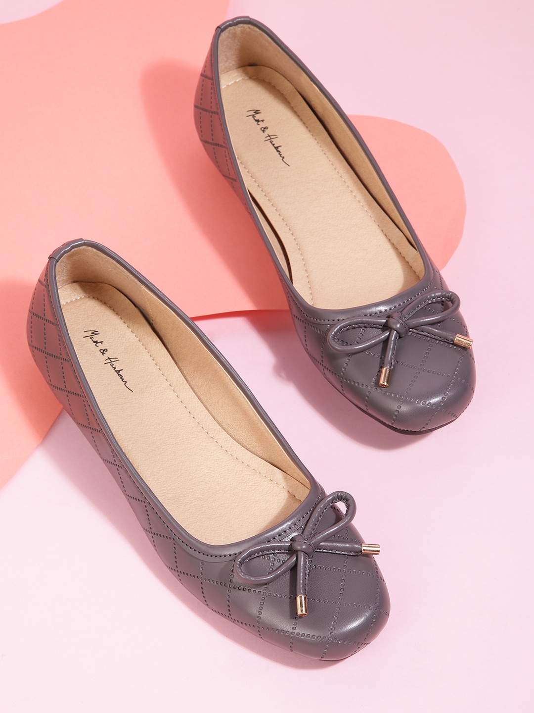 

Mast & Harbour Women Textured Ballerinas with Bows Flats, Charcoal