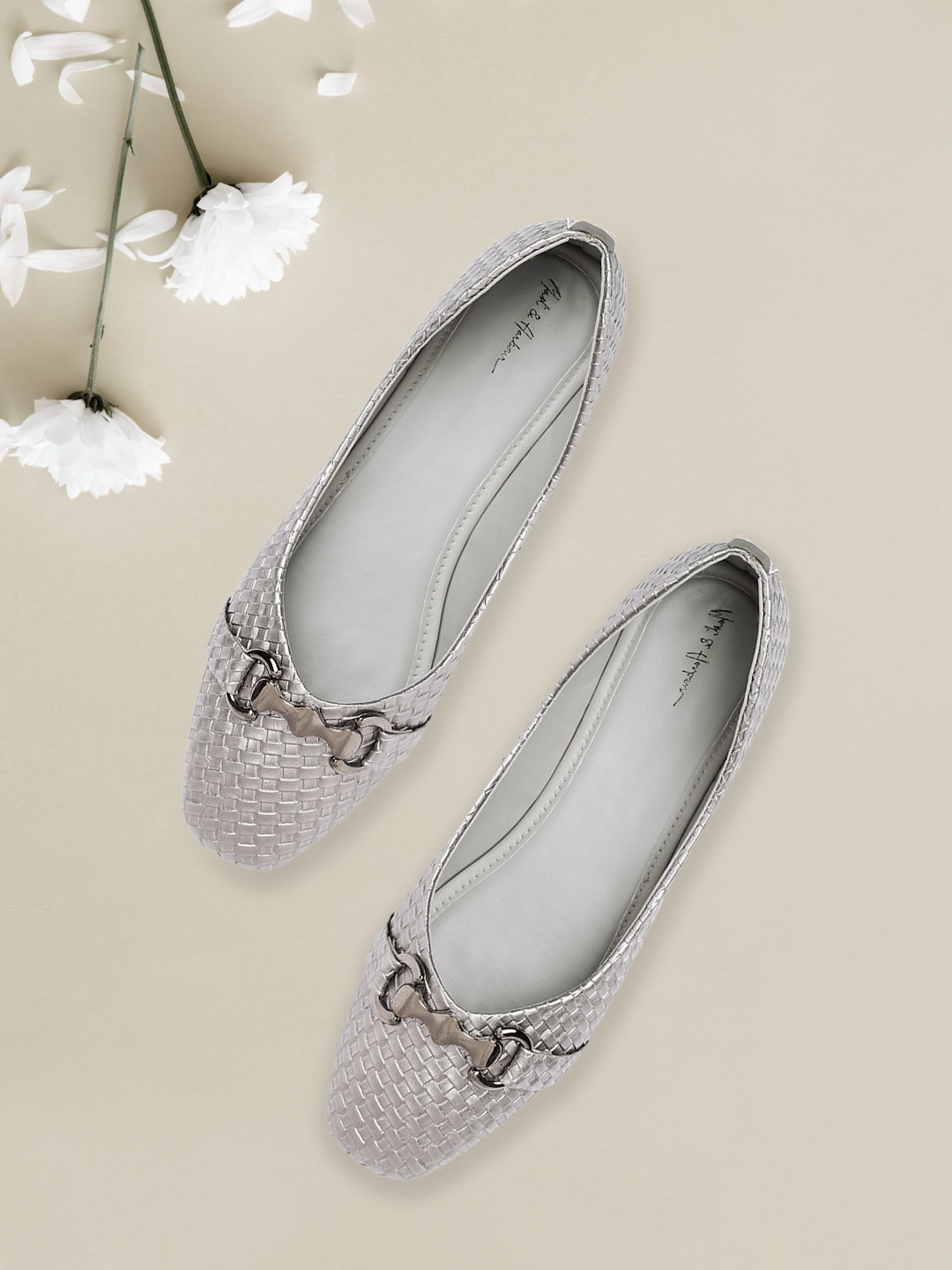 

Mast & Harbour Women Silver-Toned Woven Design Ballerinas