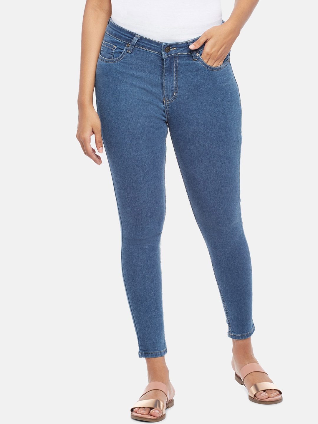 

People Women Blue Tapered Fit Jeans